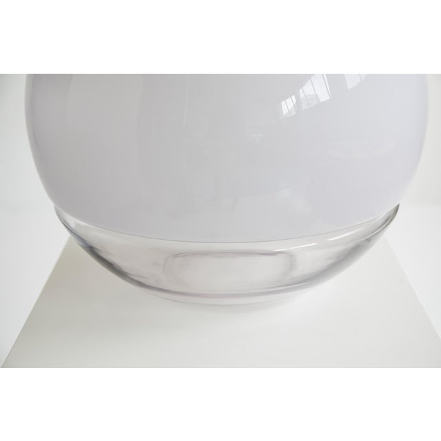 White Spherical Glass Table Lamp by Carlo Nason for Linea Gb, Italy, 1970s For Sale - Image 8 of 9