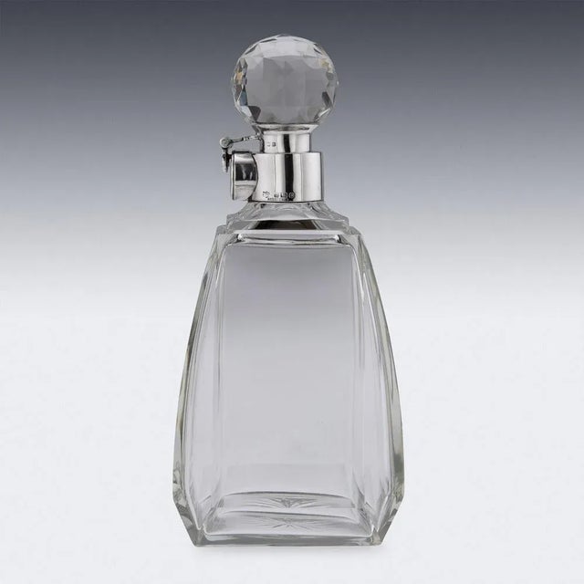 1920s 20th Century English Solid Silver & Glass Spirit Decanter from Mappin & Webb, 1929s For Sale - Image 5 of 13