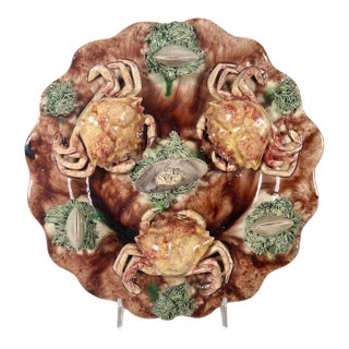 Antique Portuguese Cunha Palissy Scalloped Rim Plate With Crabs and Shells For Sale