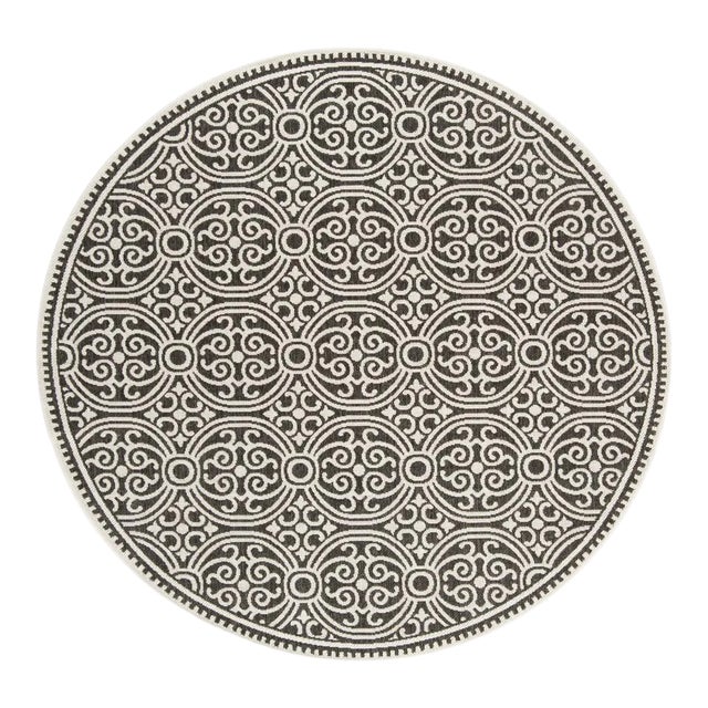 Pool House Indoor Outdoor Rug Light Grey & Charcoal 6'7" Round For Sale