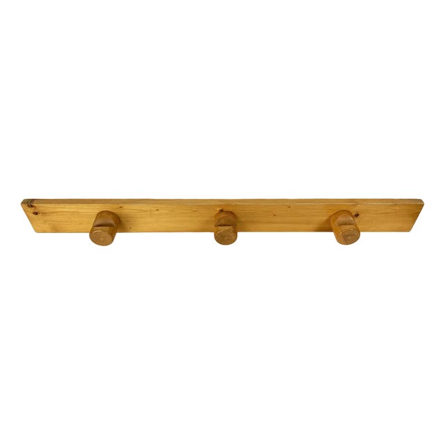 French Coat Rack in Pinewood attributed to Charlotte Perriand for Les Arcs, 1960s For Sale