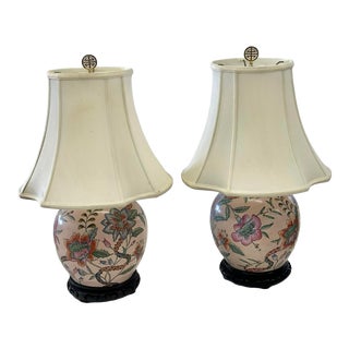 Pair of Late 20th Century Hand-Painted Pink Chinoiserie Lamps For Sale