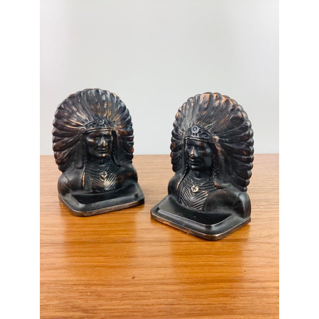 Cabin Vintage Cast Iron & Copper Native American Indian Chief Southwestern Style Pair of Bookends For Sale - Image 3 of 5