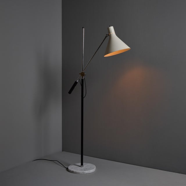 Mid-Century Modern 1950s Italian Articulating Floor Lamp Attributed to Arredoluce For Sale - Image 3 of 16
