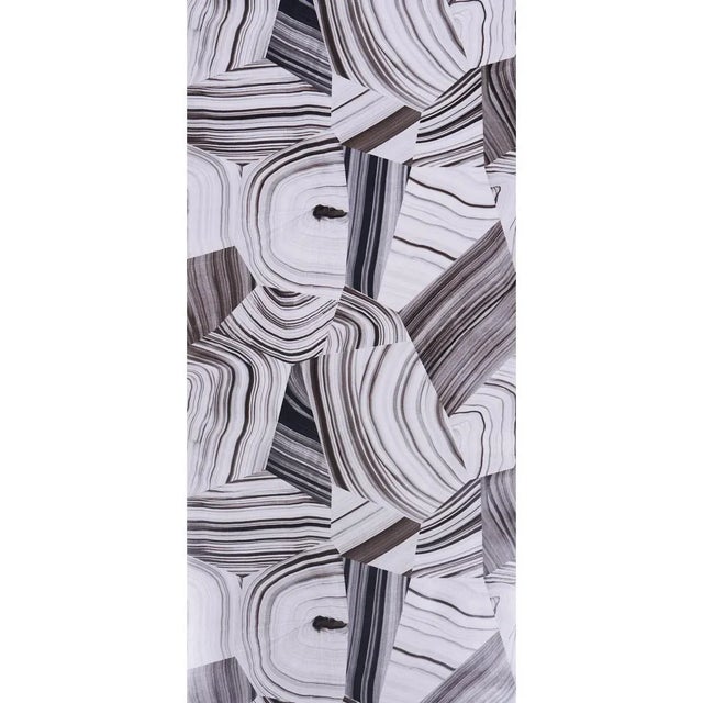 Miles Redd romances the stone with Agate Slice, which takes the look of polished crystal to a chic and thrilling place....