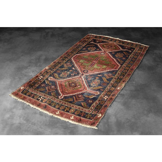 Vintage Handwoven Tribal Shiraz Qashqai Rug, 1940s For Sale - Image 14 of 15