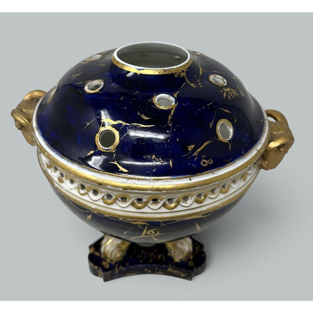 Royal Crown Derby Porcelain Antique Regency English Crown Derby Vase Pot Pourri Centerpiece Cobalt Blue 1815 For Sale - Image 4 of 11