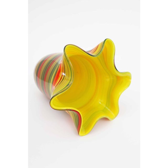 1980s Large Italian Multicolored Swirl Fazzoletto Murano Glass Vase, 1970s For Sale - Image 5 of 7