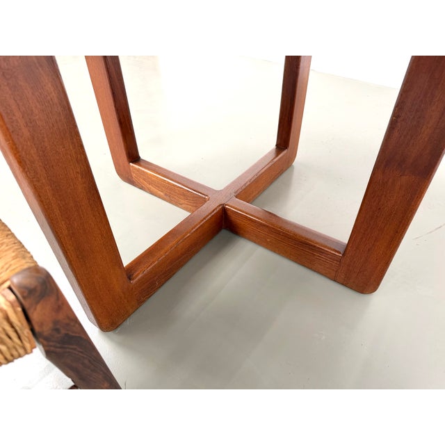 Vintage Round Table in Elm, 1950s For Sale - Image 17 of 18