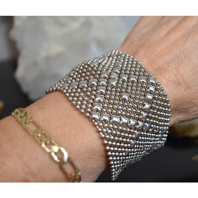 Late 20th Century SG Liquid Metal Silver by Sergio Gutierrez Classic Mesh Wide Bracelet For Sale - Image 12 of 15