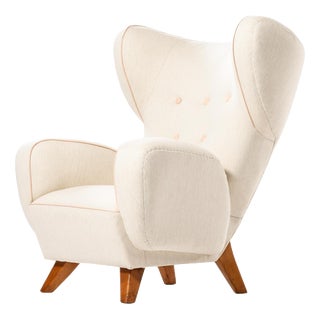 Wingback Easy Chair in Elm and Fabric, 1940s For Sale