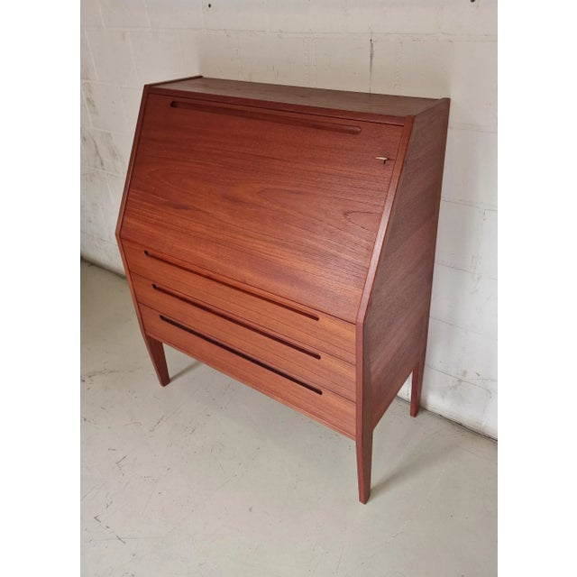 Secretaire is in very good general condition. It has slight signs of wear. The article was treated with teak oil. This...