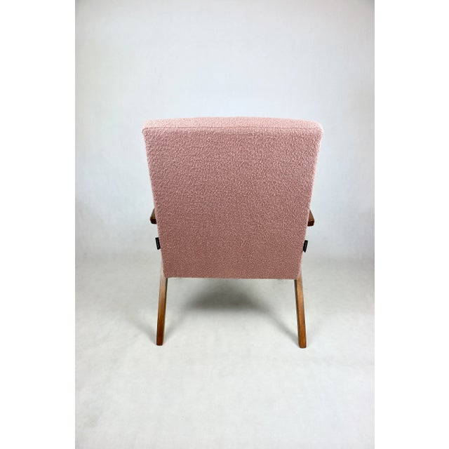 Wood Vintage B-310 VAR Armchair in Pink Bouclé, 1970s For Sale - Image 7 of 13