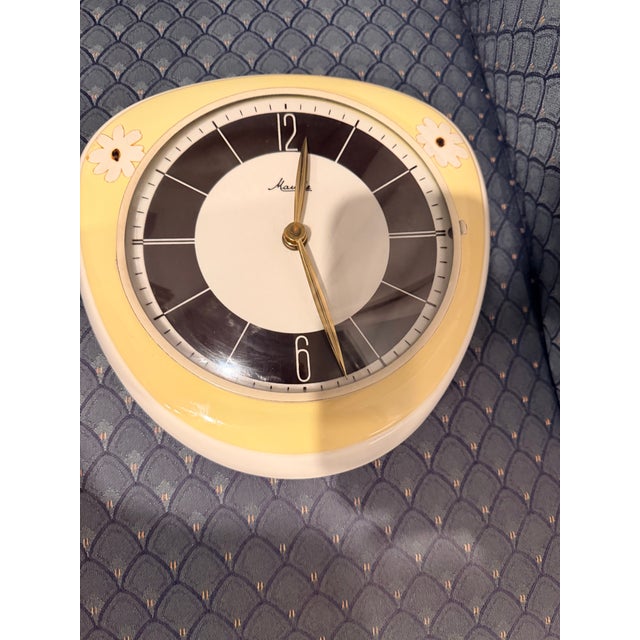 Mid-Century Modern Vintage Mauthe German Ceramic Wall Clock 1950s Yellow Daisy MCM Working 10x9 For Sale - Image 3 of 10