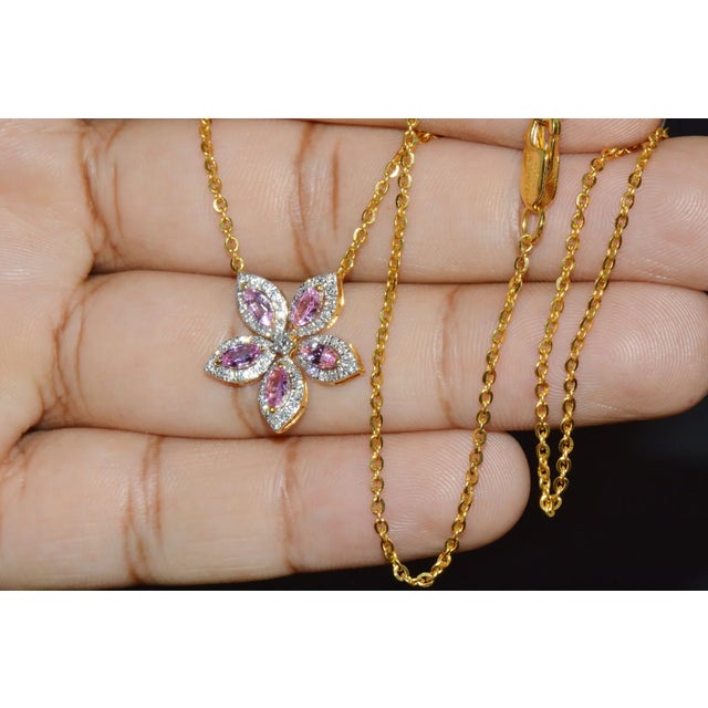 Metal Late 20th Century Certified Natural 1.23cts Pink Sapphire & Diamond Floral Solid 18k Yellow Gold Necklace For Sale - Image 7 of 13