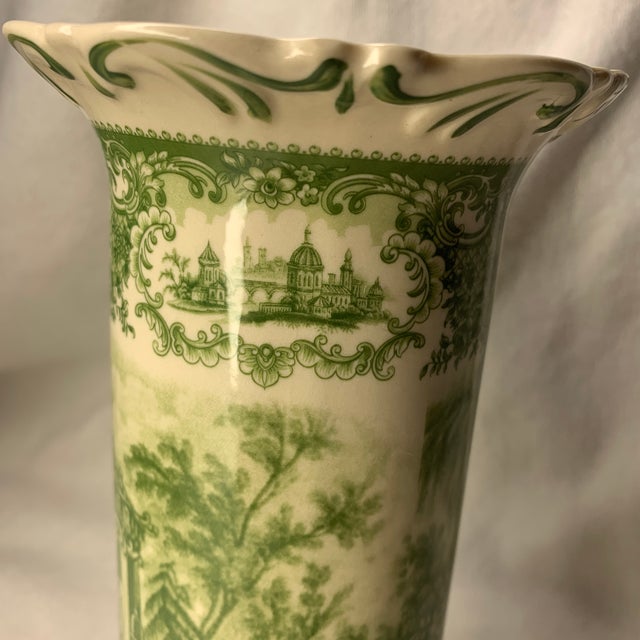 English Style Green Toile Transferware Footed Ceramic Vase 10” French Country For Sale In Chicago - Image 6 of 7