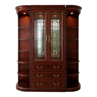 1970s Drexel Heritage Chippendale Mahogany 3-Piece Display Cabinet With Étagères For Sale