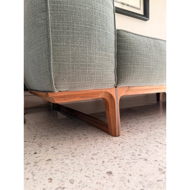 Mid-Century Modern Natuzzi Italia Kendo Designer Sofa | Custom Upholstery | Like New For Sale - Image 3 of 8