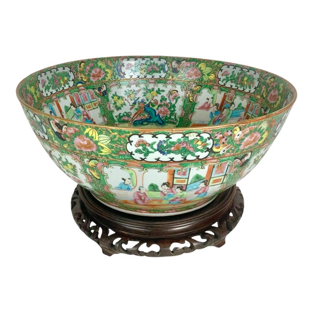 Large Chinese Rose Medallion Punch Bowl, 19th Century, Famille Rose Palette For Sale