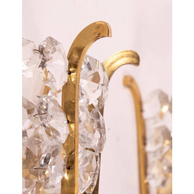 Austria Faceted Crystals & Brass Wall Sconces from Bakalowits, 1960, Set of 2 For Sale - Image 4 of 11