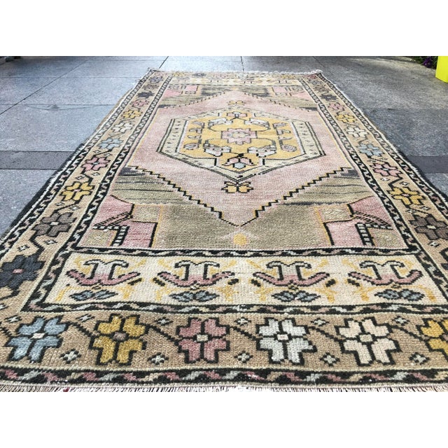 Vintage Turkish Oushak Peach Wool Rug - 2′8″ × 5′1″ For Sale - Image 9 of 11