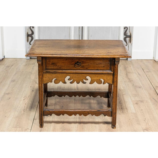 Italian 18th Century Walnut Side Table with Carved Apron and Single Drawer For Sale In Atlanta - Image 6 of 12