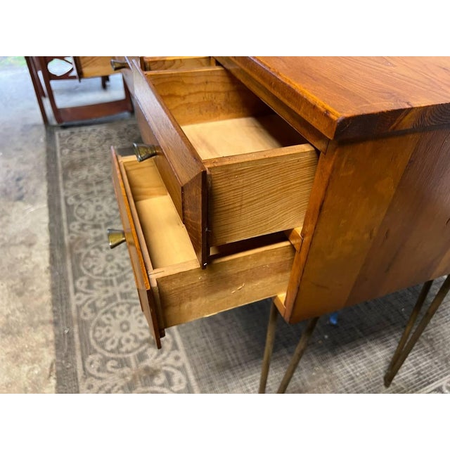 Mid-Century Modern Floating Desk by Aristo-Bilt Furniture. For Sale - Image 10 of 13