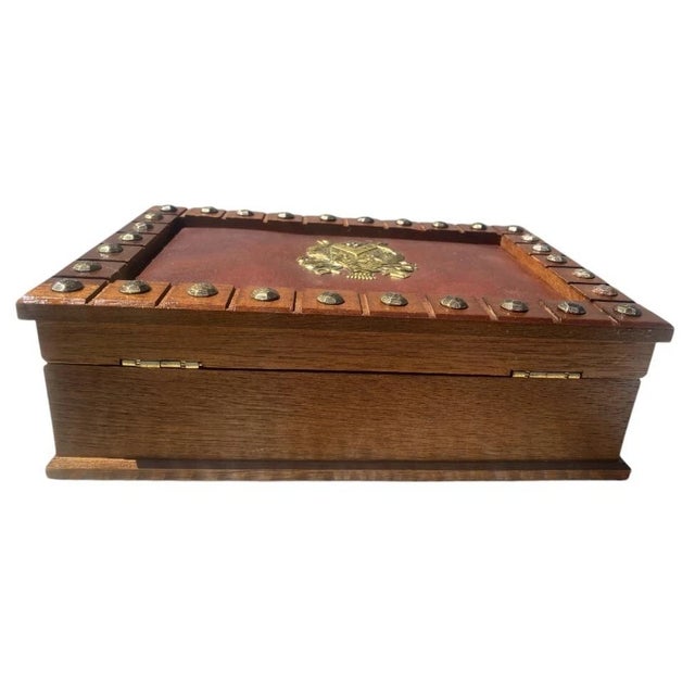 1990s Vintage Wooden Jewelry Box Medieval Crest Brass Emblem Studded Leather Top For Sale - Image 4 of 9
