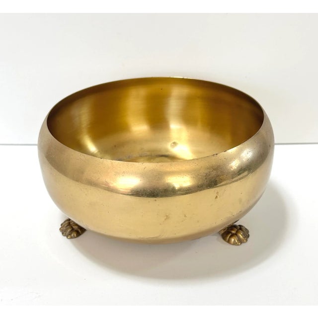 English Vintage Brass Claw Foot Planter Bowl – Hollywood Regency Cachepot For Sale - Image 3 of 5