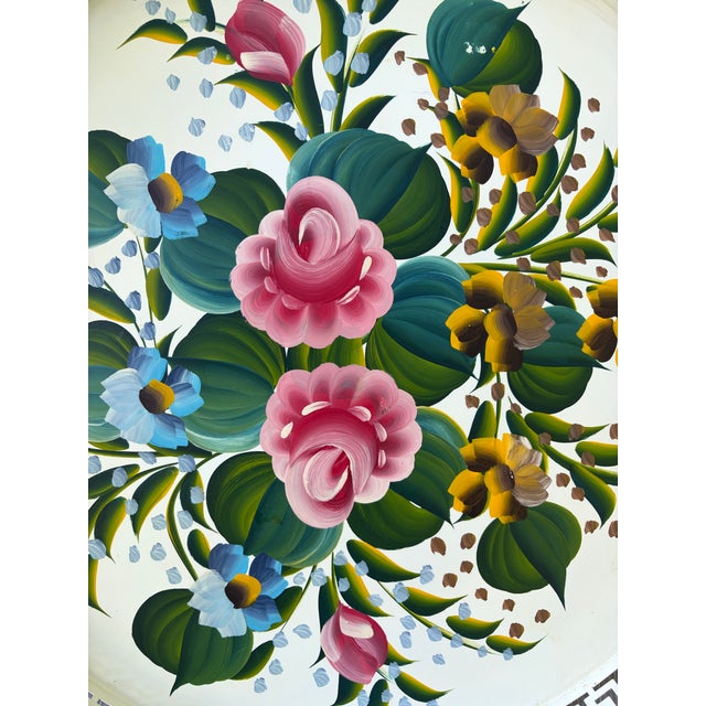Vintage White Tole Round Tray For Sale In New York - Image 6 of 16