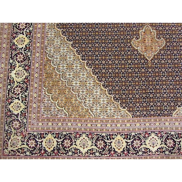This Tabriz 50 RAG rug is made of cotton and silk on cotton and is in a new and unused state. Very fine and dense link...