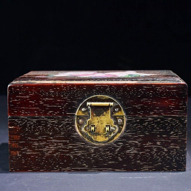 1990s Vintage Rosewood Box With Mother-of-Pearl Inlay of a Boy With Lotus - Jewelry Box For Sale - Image 5 of 8