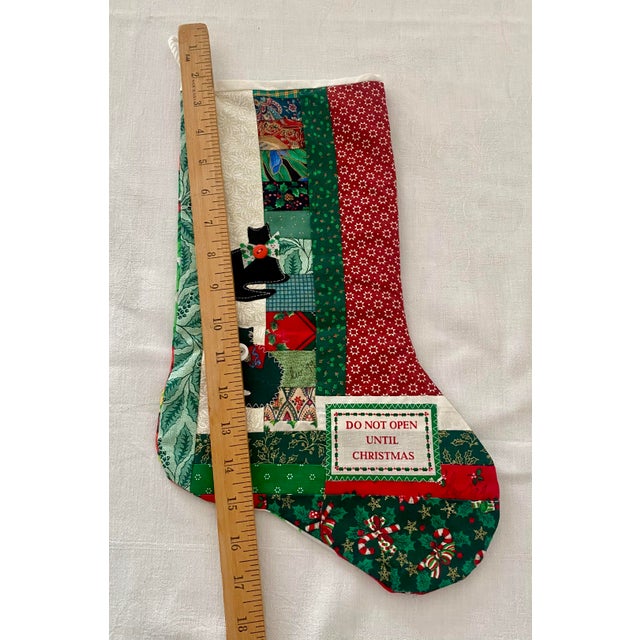 Vintage 1999 Signed "Lw" Primitive Folk Art Patchwork Christmas Stocking With Cat Applique Excellent Condition For Sale - Image 4 of 11