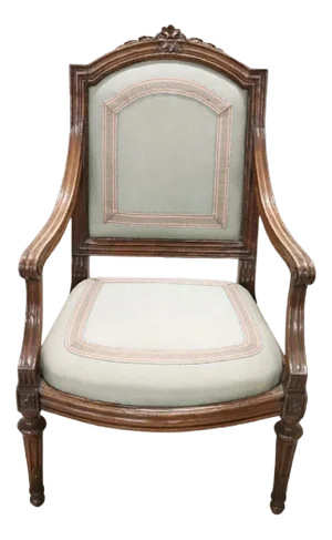 Antique Armchair in Walnut, 18th Century