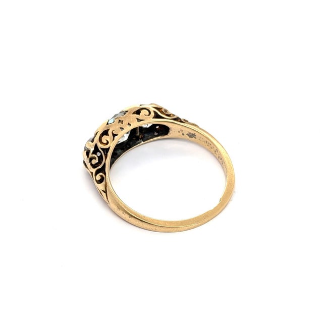 Vintage Old Mine Cut Diamond & 18k Yellow Gold Three-Stone Ring - Size 7.25 For Sale - Image 4 of 9