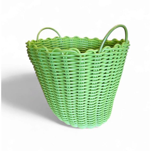Plastic Woven Plastic Rattan Baskets, 1970s, Set of 2 For Sale - Image 7 of 10