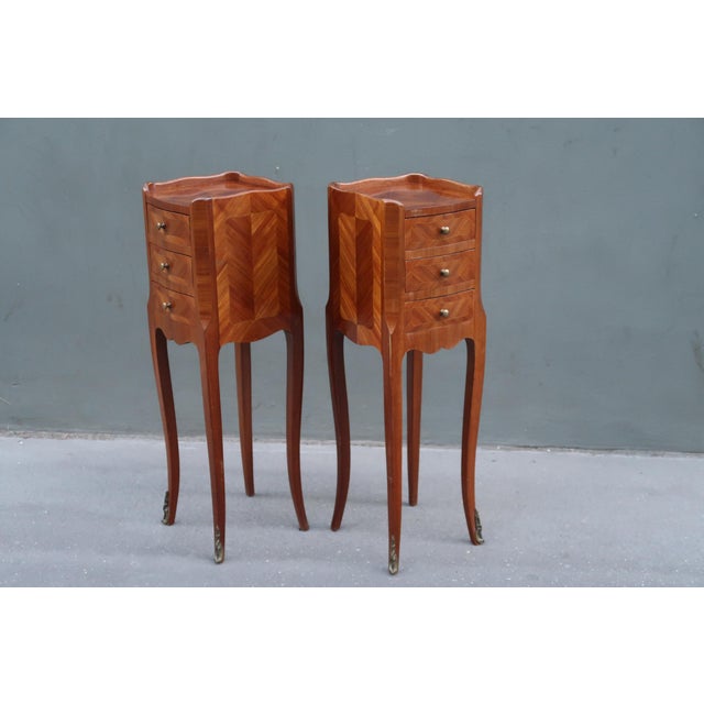 1930s Very Elegant Set of Two Narrow Rosewood French Louis XV Style Side Tables Nightstands. For Sale - Image 14 of 18