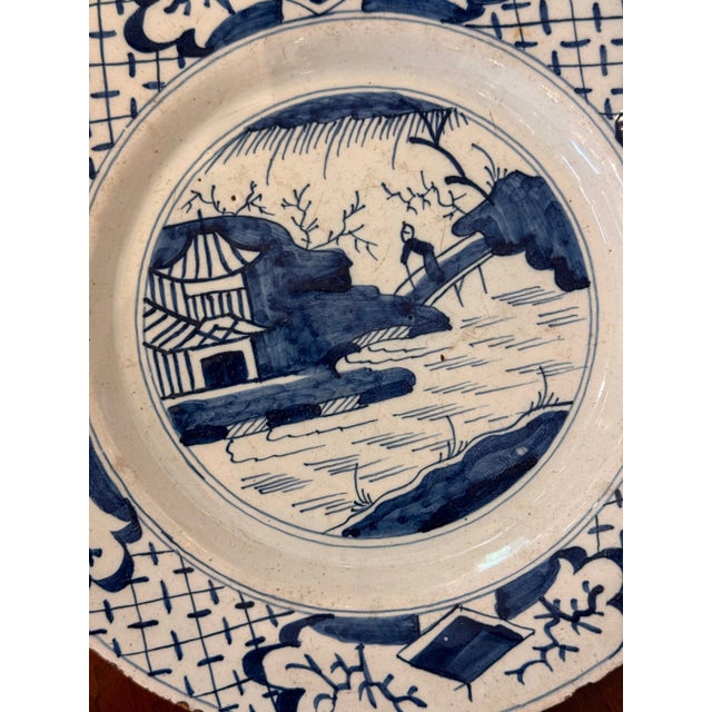 Traditional 18th Century Blue and White Delft Plate For Sale - Image 3 of 4
