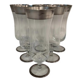 Example of Dorothy Thorpe Glasses