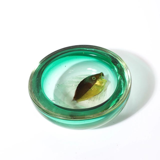 Mid-Century Modernist Fish Motif Hand-Blown Murano Glass Bowl by Alfredo Barbini For Sale - Image 9 of 12