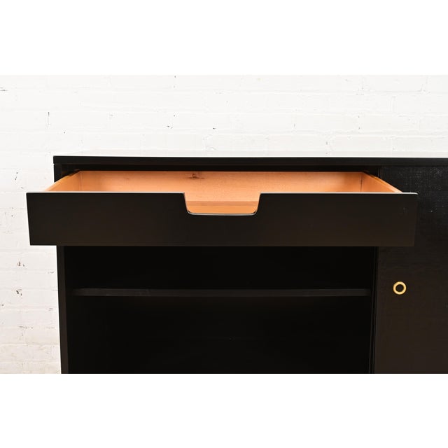 Wood Paul McCobb Planner Group Mid-Century Modern Black Lacquered Sideboard Credenza, Newly Refinished For Sale - Image 7 of 14