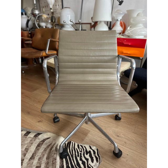 Animal Skin Aluminum Armchair by Charles and Ray Eames for Vitra, 2000s For Sale - Image 7 of 14