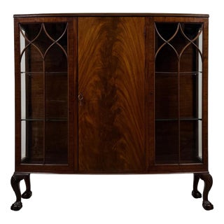 Early 20th Century English Mahogany Display Cabinet For Sale