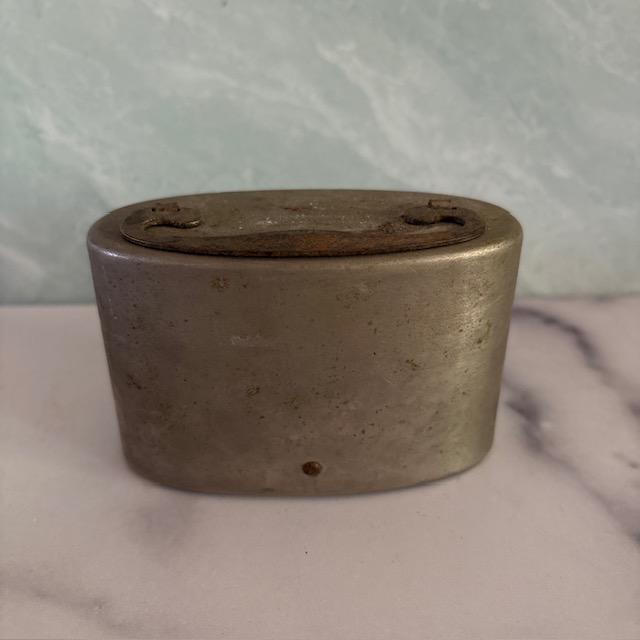 Early 20th Century Vintage Coin Bank Advertising Baldwins Bank of Penn Yann New York For Sale - Image 5 of 5