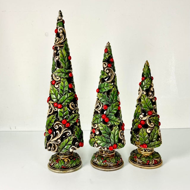 1990s Vintage Americana Boho Chic Christmas Holly Topiary Trees Holiday Accents - Set of 3. For Sale - Image 12 of 17