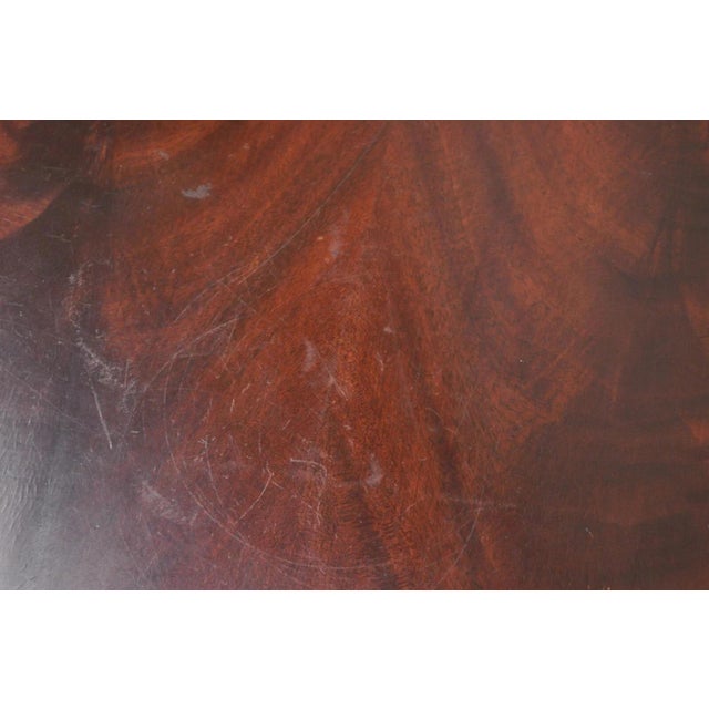 Wood Vintage Crotch Mahogany Chippendale Style Pie Crust Pedestal Side Tea Table For Sale - Image 7 of 12