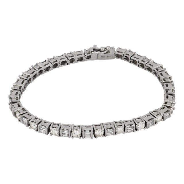 Vintage Round Brilliant and Baguette Cut Diamond 18k White Gold Tennis Bracelet For Sale