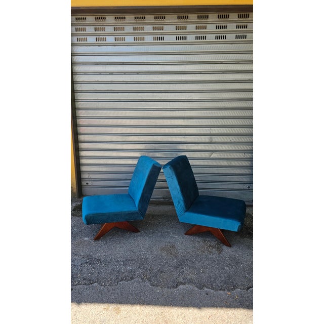 Mid-Century Petrol Blue Velvet Armchairs with Wooden Cross Legs, Italy, 1960s, Set of 2 For Sale - Image 6 of 8