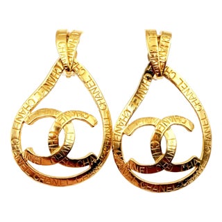 Chanel Vintage Gold Plated CC Ribbon Tear Drop Ribbon Large 2 in 1 Clip on Earrings, A Pair For Sale