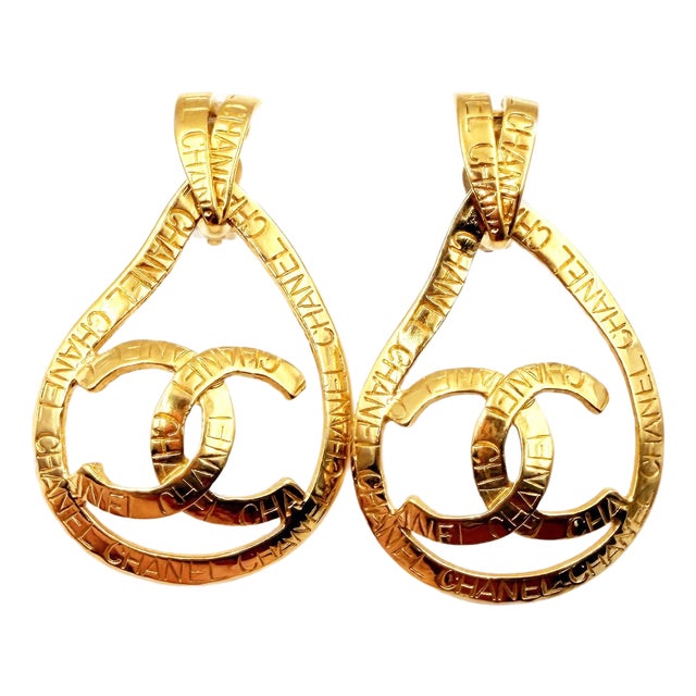 Chanel Vintage Gold Plated CC Ribbon Tear Drop Ribbon Large 2 in 1 Clip on Earrings, A Pair For Sale
